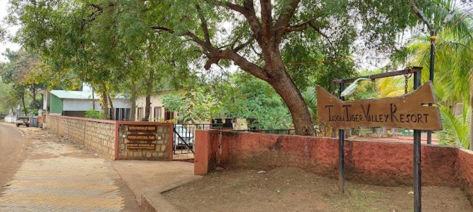 Tadoba Tiger Valley Resort Tadoba Mohurli Eksteriør bilde